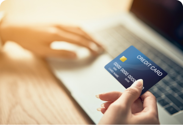 Chứng minh nhân dân hoặc Hộ chiếu còn hiệu lực.